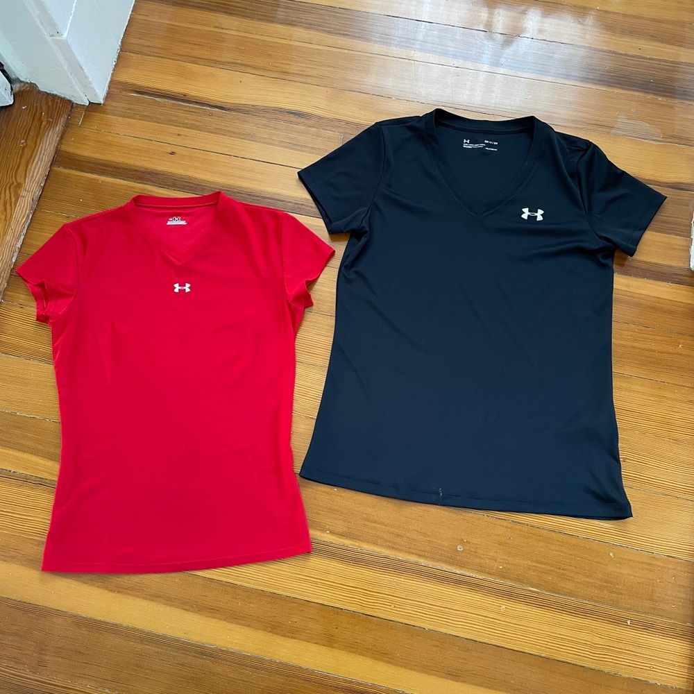 2 Under Armour Athletic tops S/M